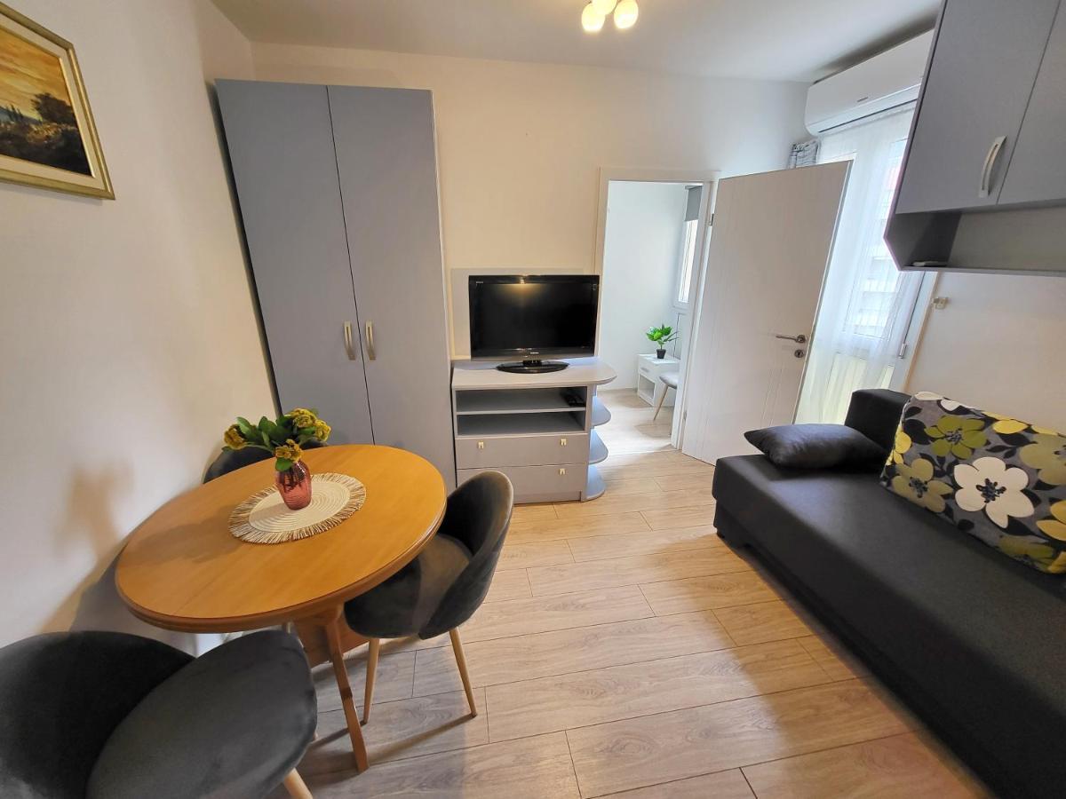 Mali U Centru Apartament *