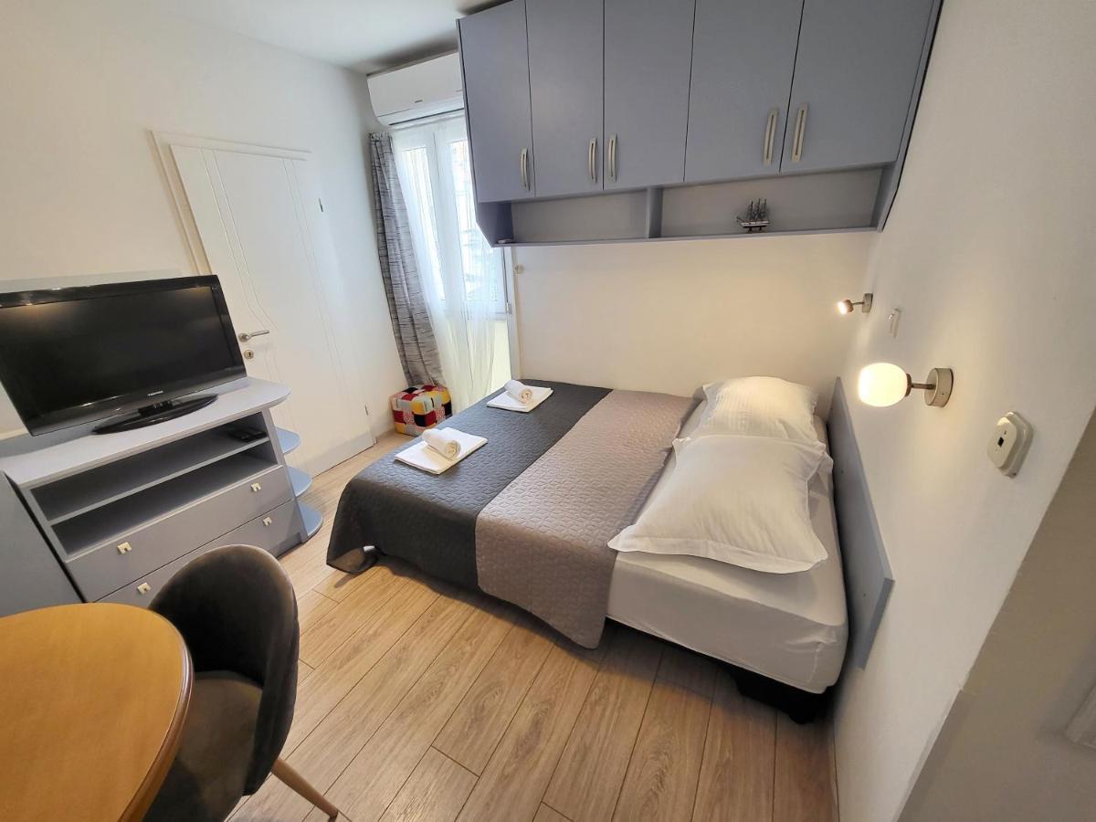 Apartament Mali U Centru *